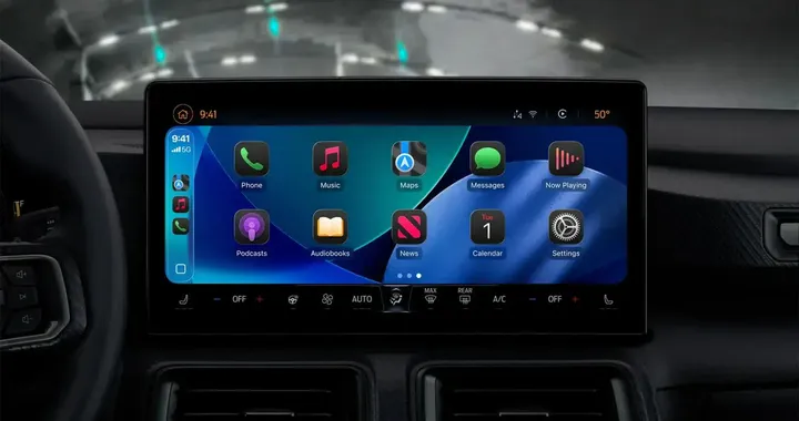 Apple integra assistenti IA di terze parti su CarPlay con iOS 26.4