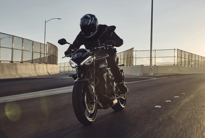 Triumph Street Triple 765 R e RS, l'open weekend del 18 e 19 marzo