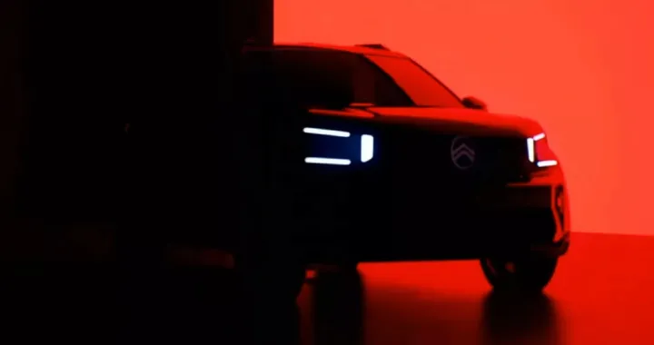 Nuova Citroen C3 Aircross: ecco le prime immagini del nuovo crossover [TEASER]