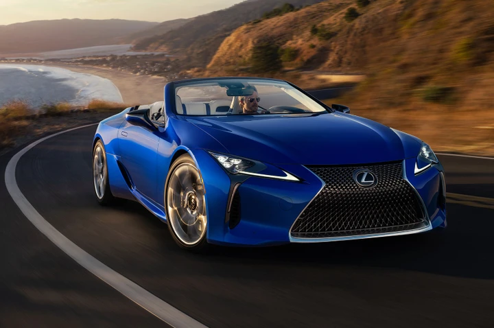 Lexus LC 500 Convertible, in vendita in Italia a partire da 125.000 euro