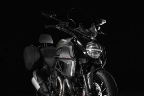 Ducati Diavel Strada 2013