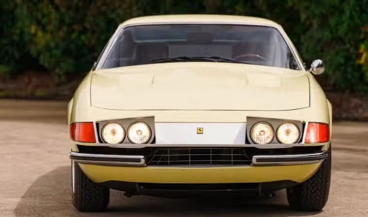 All’asta una Ferrari Daytona del 1971 in Giallo Dino: perché è così speciale