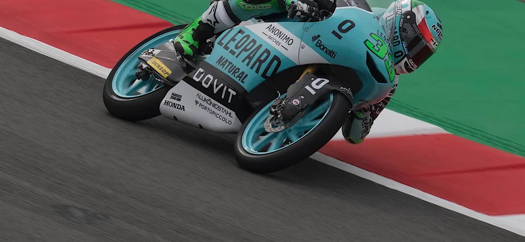 Moto3, Barcellona: Enea Bastianini “fulmine” salva-Italia