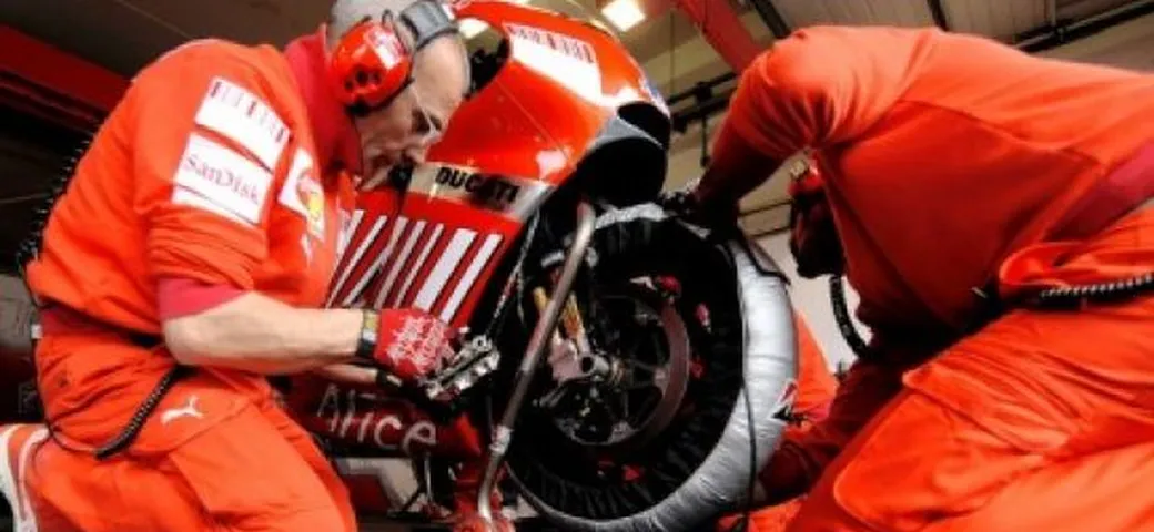 Ducati MotoGP 2009: Livio Suppo conferma 5 Desmosedici GP9 Factory per tutti i Team