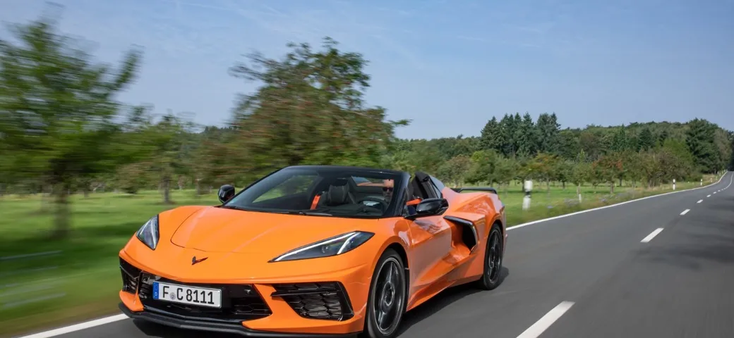 Chevrolet Corvette Stingray C8 debutta in Italia: prezzo da 90.100 euro