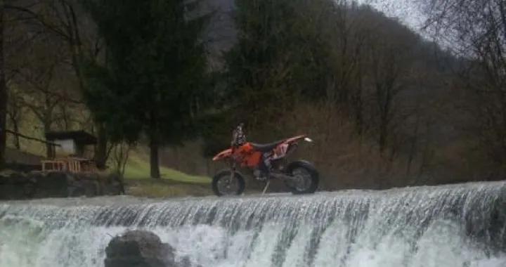 Foto del giorno: KTM 125 motard "artistico"