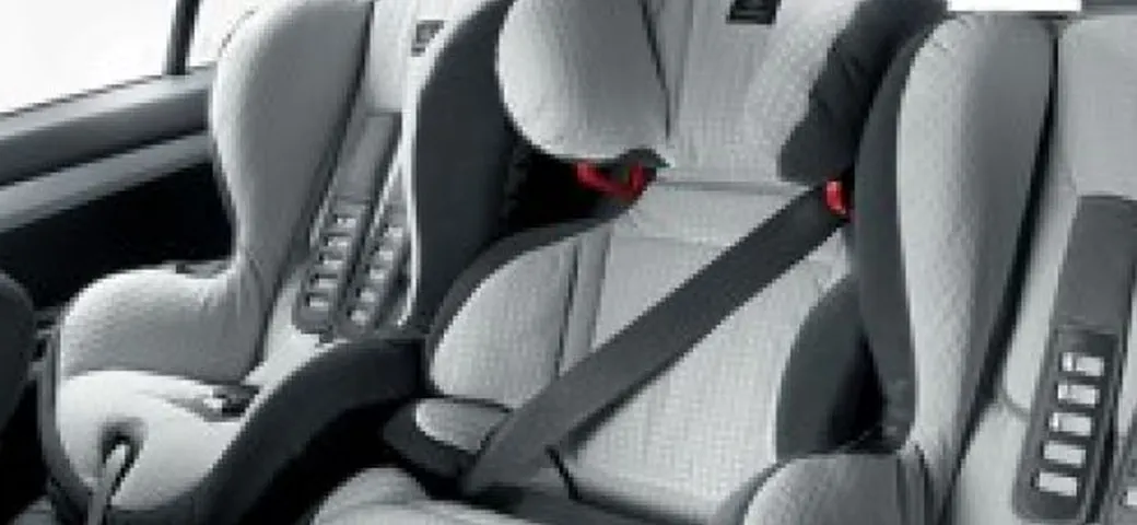 Indagine europea sui seggiolini per auto: il 40% dei bambini viaggia senza