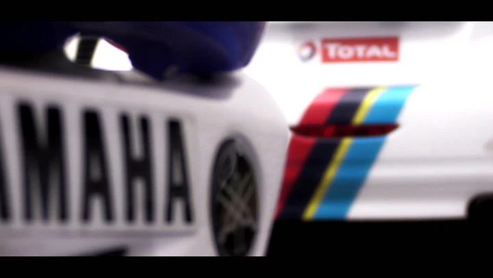Peugeot R5 Vs Yamaha YZ450SM : Auto contro moto nelle strade del Rally del Ciocco