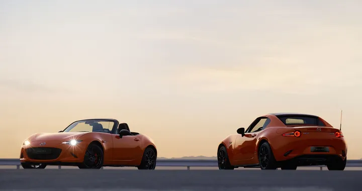 Mazda MX-5: raduno e parata a Torino per i 30 anni