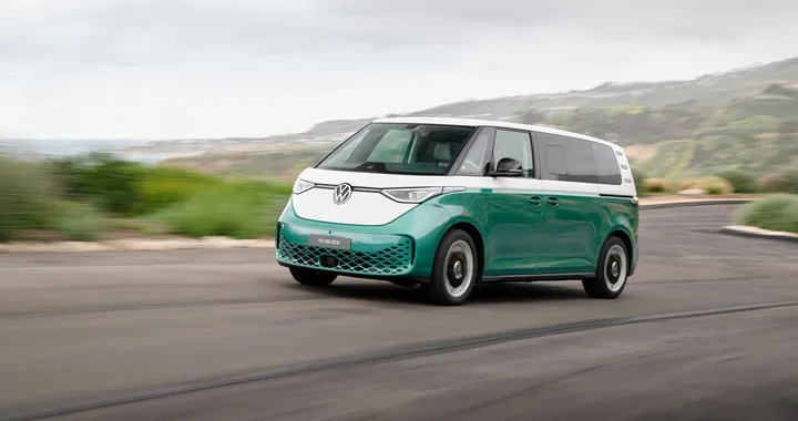 Volkswagen ID. Buzz: debutta in Europa la versione a passo lungo [FOTO]