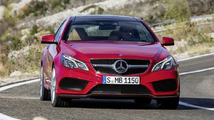 Mercedes Classe E Coupé 2013 in video