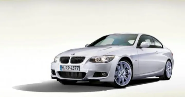 BMW Serie 3 Coupè e Cabrio 2010: nuove immagini ufficiali e pacchetto M-Sport