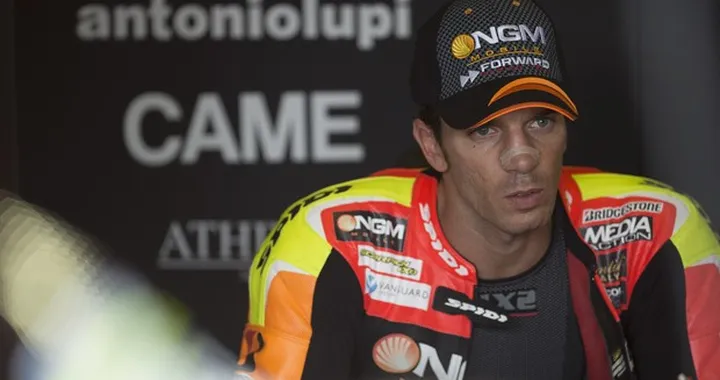 Alex De Angelis: frattura dello scafoide del polso destro