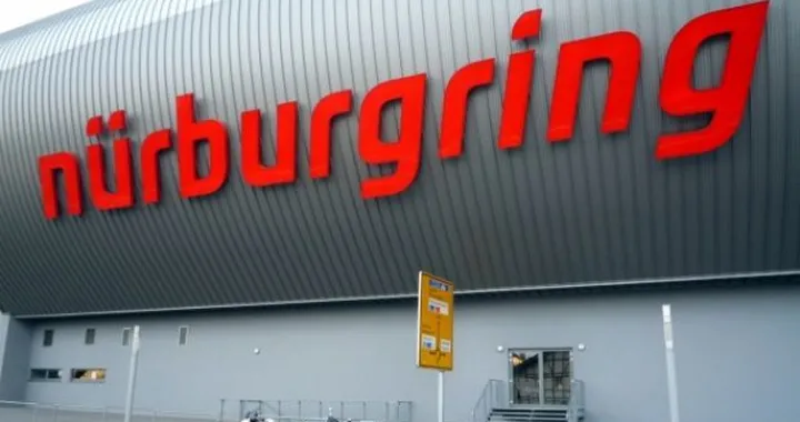 Foto del giorno: in viaggio al Nurburgring