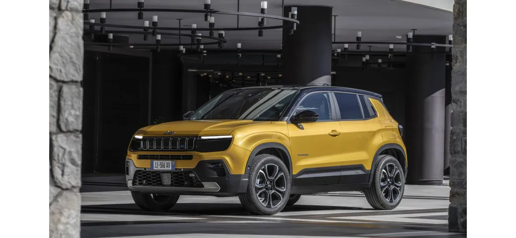 Jeep Avenger: 4 allestimenti e prezzi da 23.300 euro