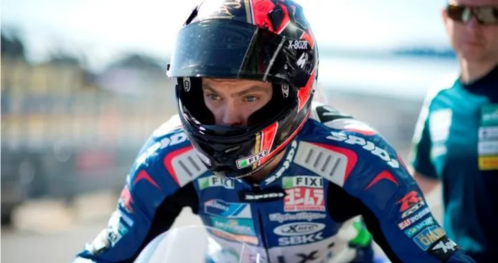 WSBK, Leon Camier: "Moto distrutta, ma possiamo migliorare ancora"