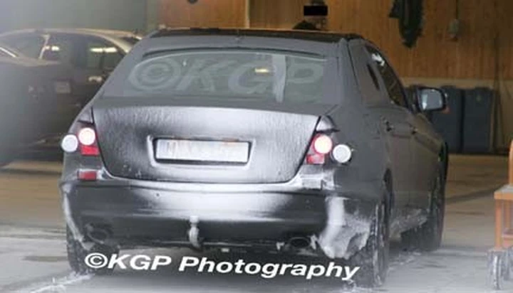 Mercedes Classe E 2009: foto spia