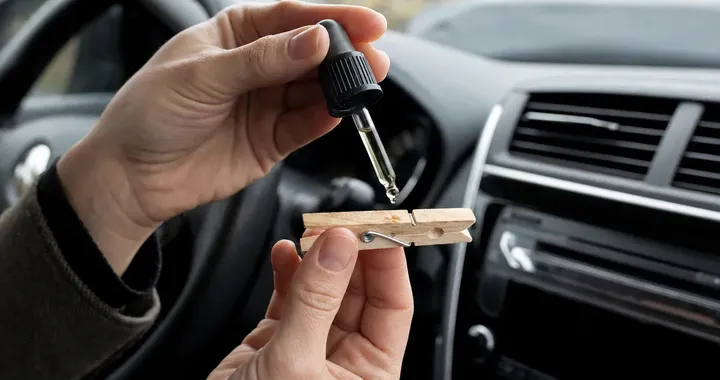 Una molletta sulla bocchetta dell’auto: un trucco che fa svoltare l'abitacolo