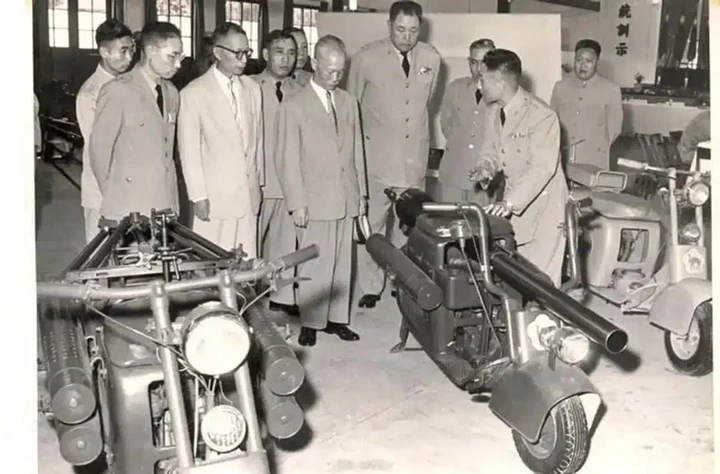 La Vespa con il cannone: quando gli scooter andarono in guerra