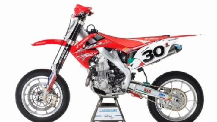 HM Honda Replica Lazzarini 2010