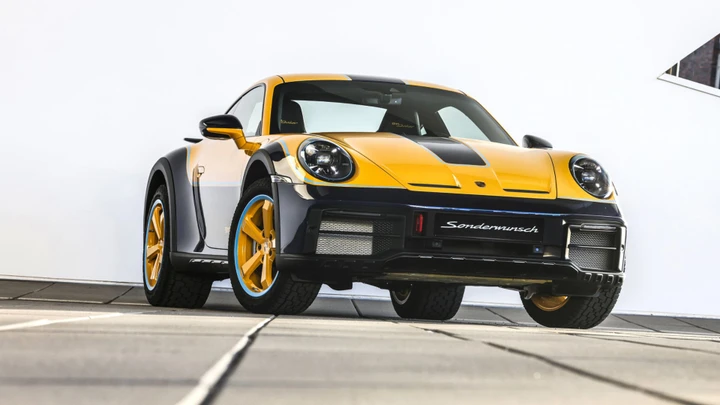 La Porsche Sonderwunsch 911 Dakar celebra la fine di un ciclo