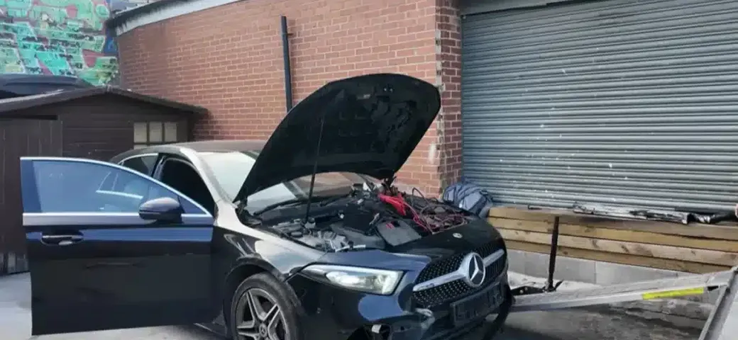 Partendo da una Mercedes Classe A distrutta, è riuscito a ottenere un guadagno