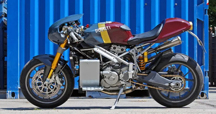 Ducati 999 Special by Moto Adonis