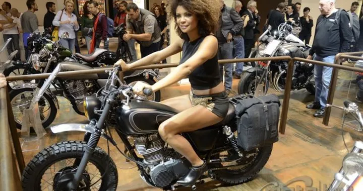 Yamaha Yard Built: SR400 GibbonSlap by Wrenchmonkees