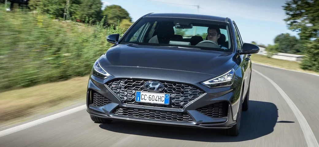 Hyundai punta sulla sportività con la gamma N ed N Line: la prova a Monza