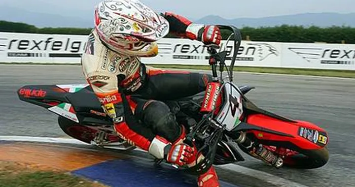 Mondiale Supermoto a Busca: Chareyre e Iddon su tutti!