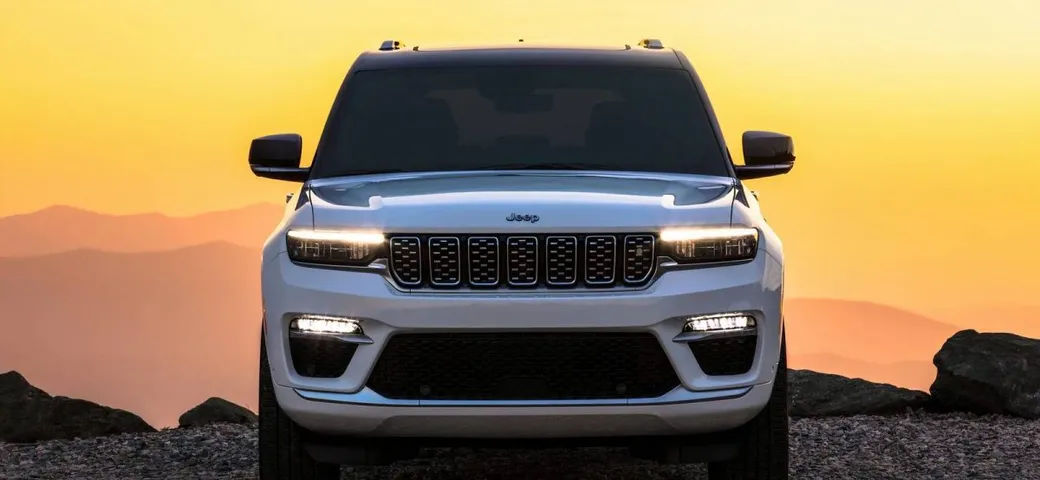 Jeep Grand Cherokee, 92.000 richiami: si rischia di restare bloccati