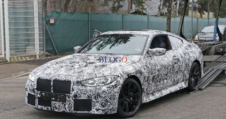 BMW M4 Coupè: le foto spia