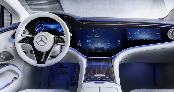 Mercedes-Benz EQS: gli interni