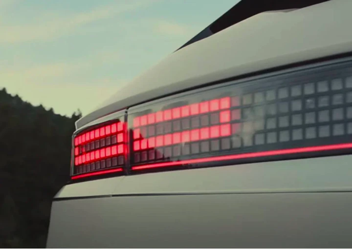 Hyundai Ioniq 5: nuovo teaser del posteriore