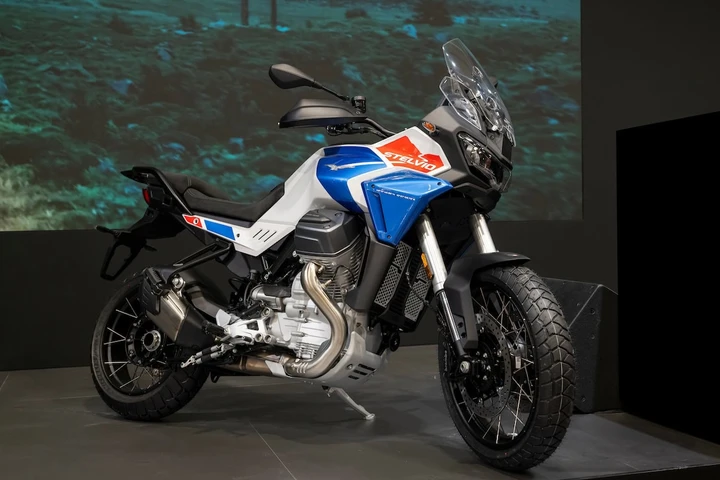 Nuova Stelvio 2026, l’enduro premium di Moto Guzzi protagonista a Eicma 2025