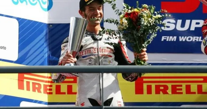 WSBK: Il Team Effenbert Liberty Racing conferma Sylvain Guintoli nel 2012