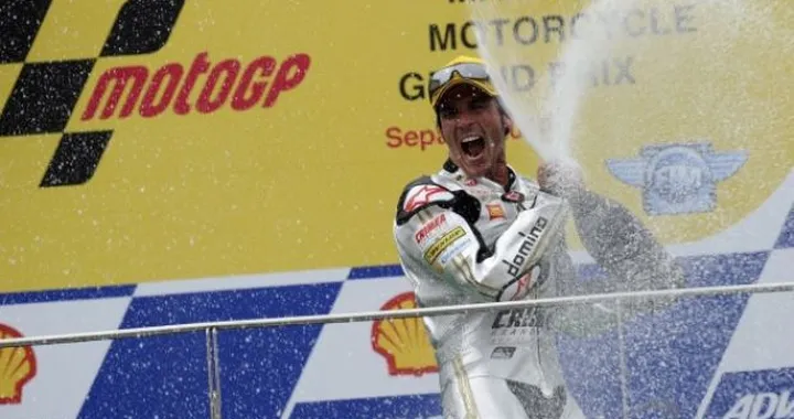 Toni Elias con il team Honda LCR al posto di De Puniet