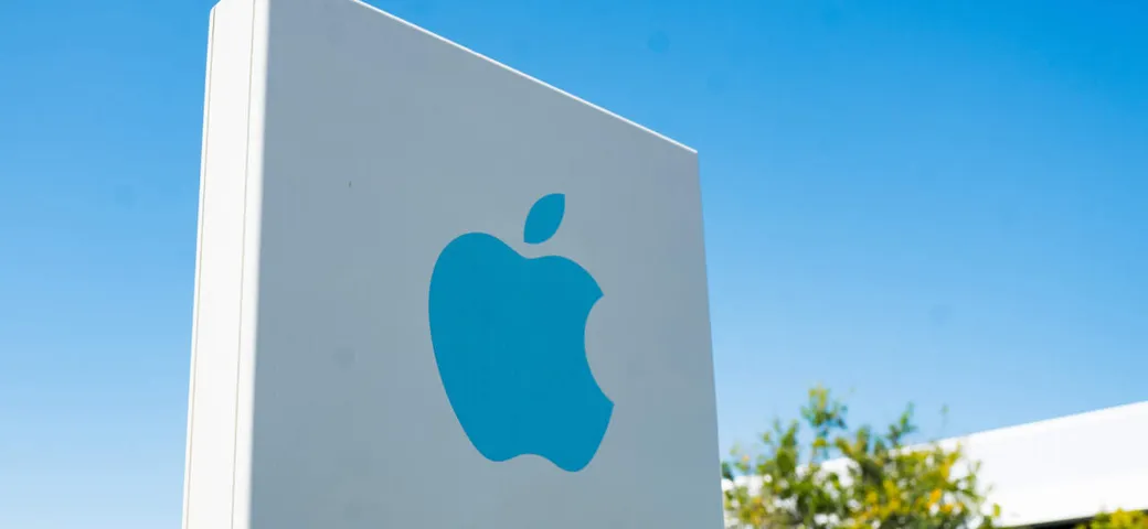 Guida autonoma: ingegnere Apple accusato di spionaggio