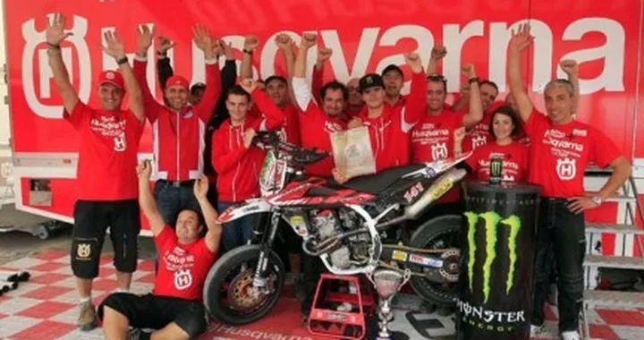Campionato del Mondo Supermoto: Adrien Chareyre e Husqvarna fanno loro il titolo S2