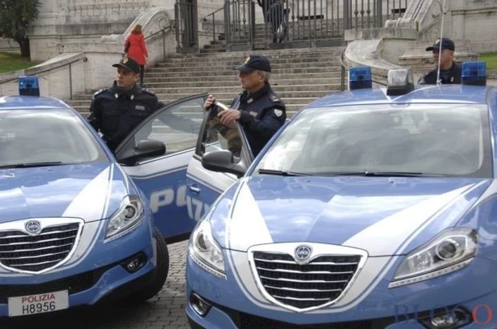 La Polizia cambia la livrea delle sue automobili