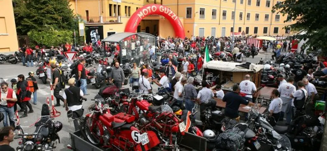 Open House Moto Guzzi: Oltre 5.000 Guzzisti nel primo week end [FOTO]