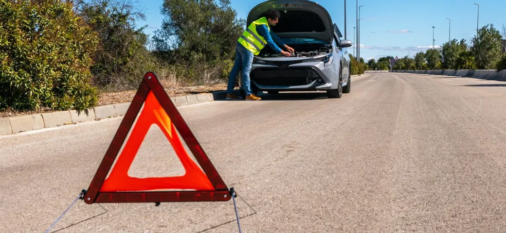 Come gestire un'auto in panne in autostrada: consigli utili