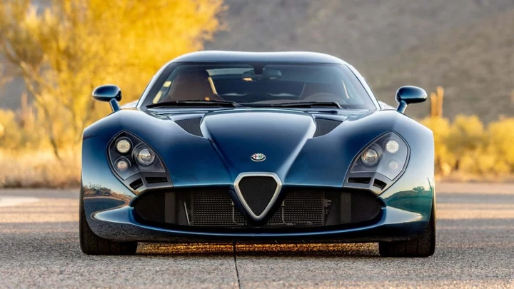 La Dodge Viper travestita da Alfa Romeo TZ3 Stradale