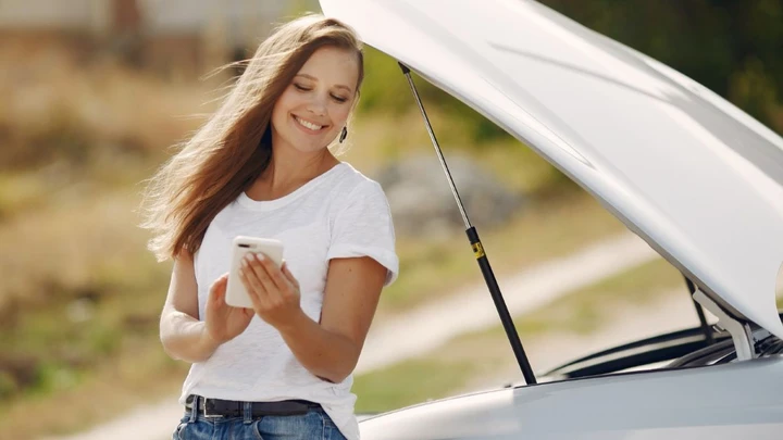Il rinnovo dell'assicurazione auto fa meno paura con i prezzi online di Prima