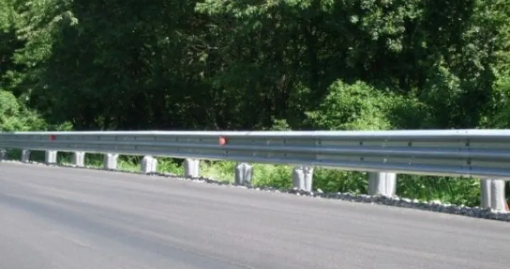 Rossmann One: il "materasso" per guard rail che salva i motociclisti