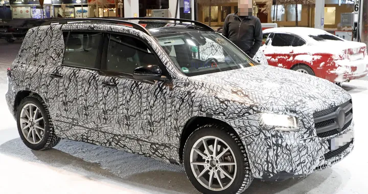 Mercedes classe GLB: foto spia del nuovo crossover