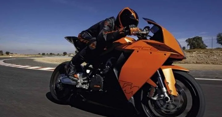 STK 1000: KTM nel mondiale con Mahr Motorsport