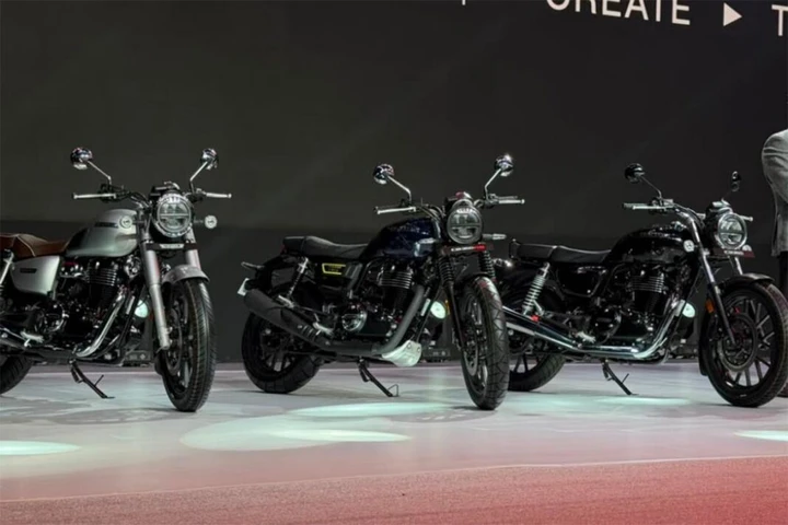 Honda amplia la gamma retrò: ecco la nuova CB500 dal look classico