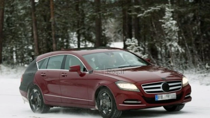 Foto spia Mercedes CLS Shooting Brake