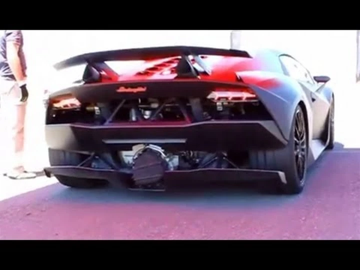 Test Drive Lamborghini Sesto Elemento